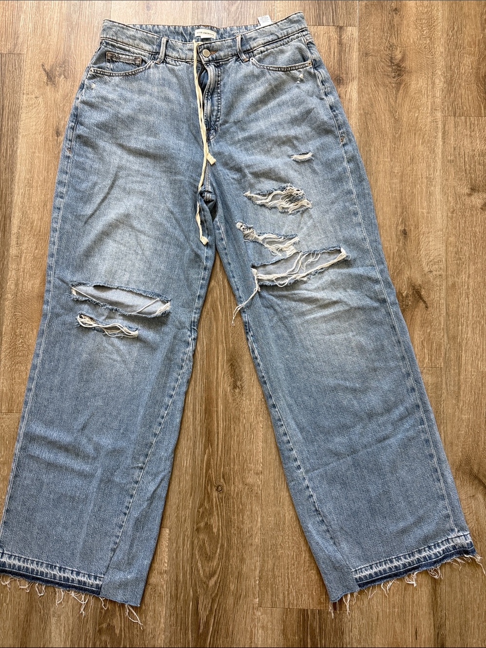 Good American Light Wash Distressed Wide-Leg Jeans - Blue
